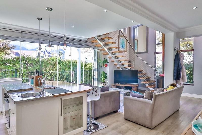 5 Bedroom Property for Sale in Stellenbosch Central Western Cape